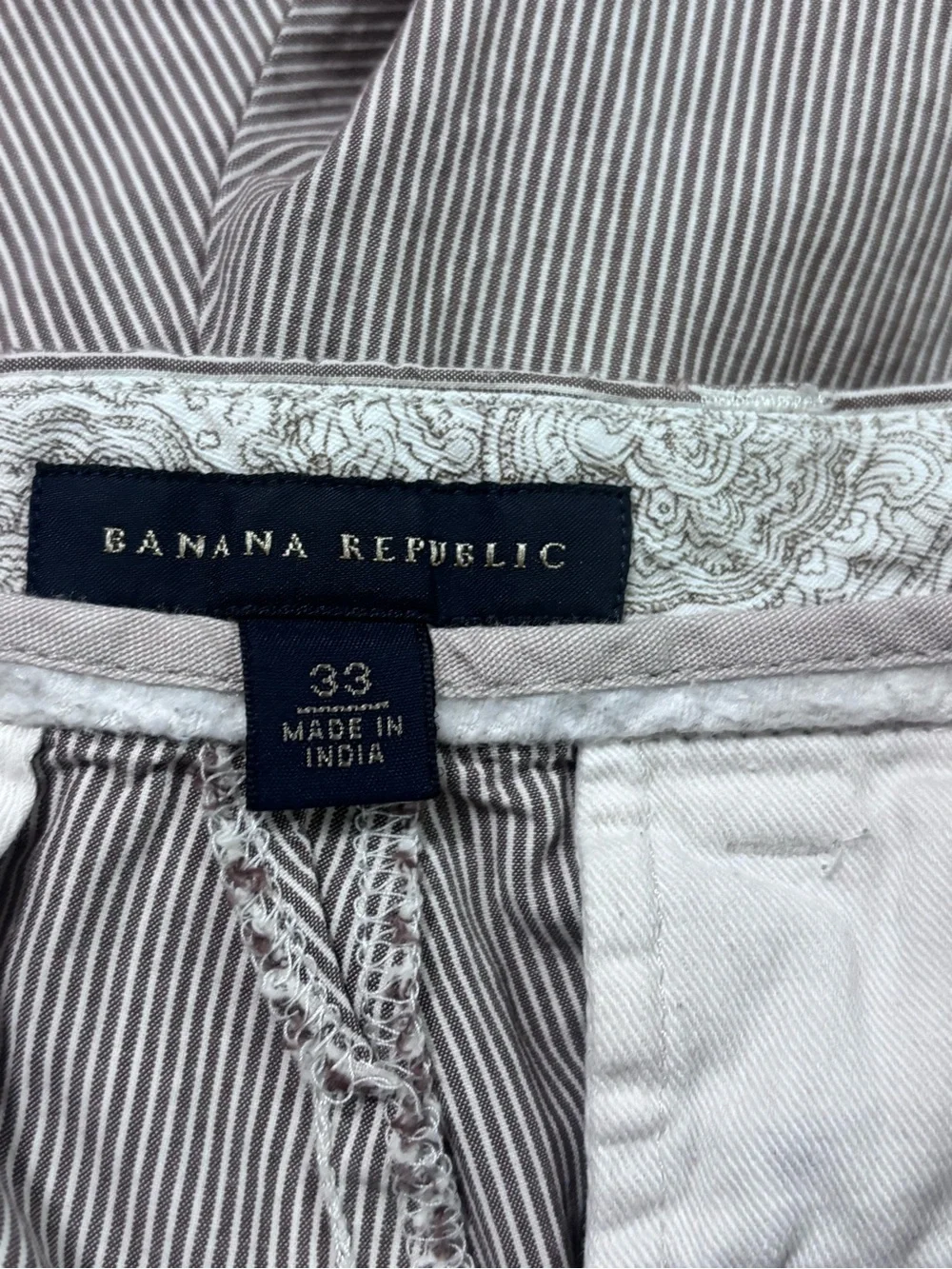 Banana Republic Brown Beige Micro Stripe Casual Cotton Shorts Men’s Sz 33. No Fl
